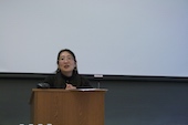 Hitomi Hirayama-Tomida presenting
